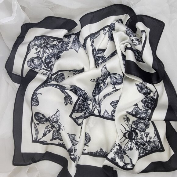 ✨✨Elegant Bandana Square Scarf Silky Satin Soft BLACK WHITE Neck Scarfs Headwrap - Picture 5 of 7